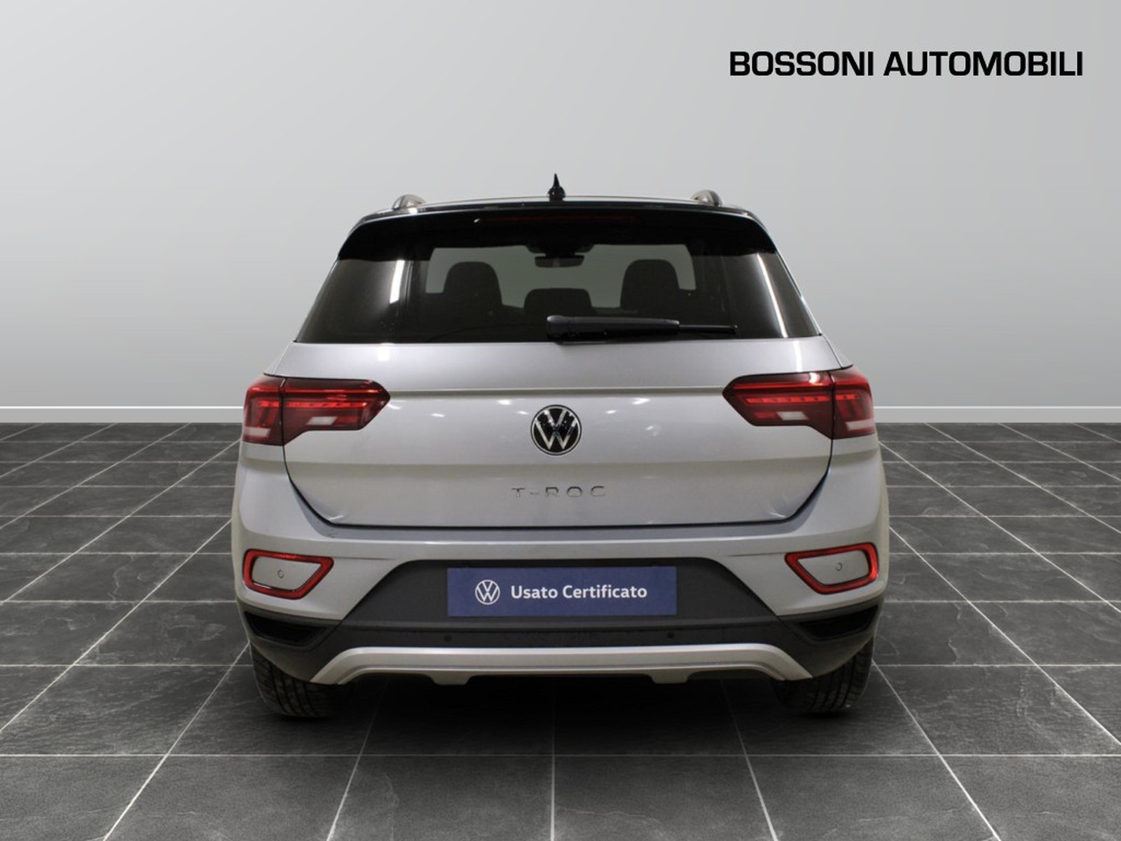 5 - Volkswagen T-Roc 1.0 tsi 115cv sport