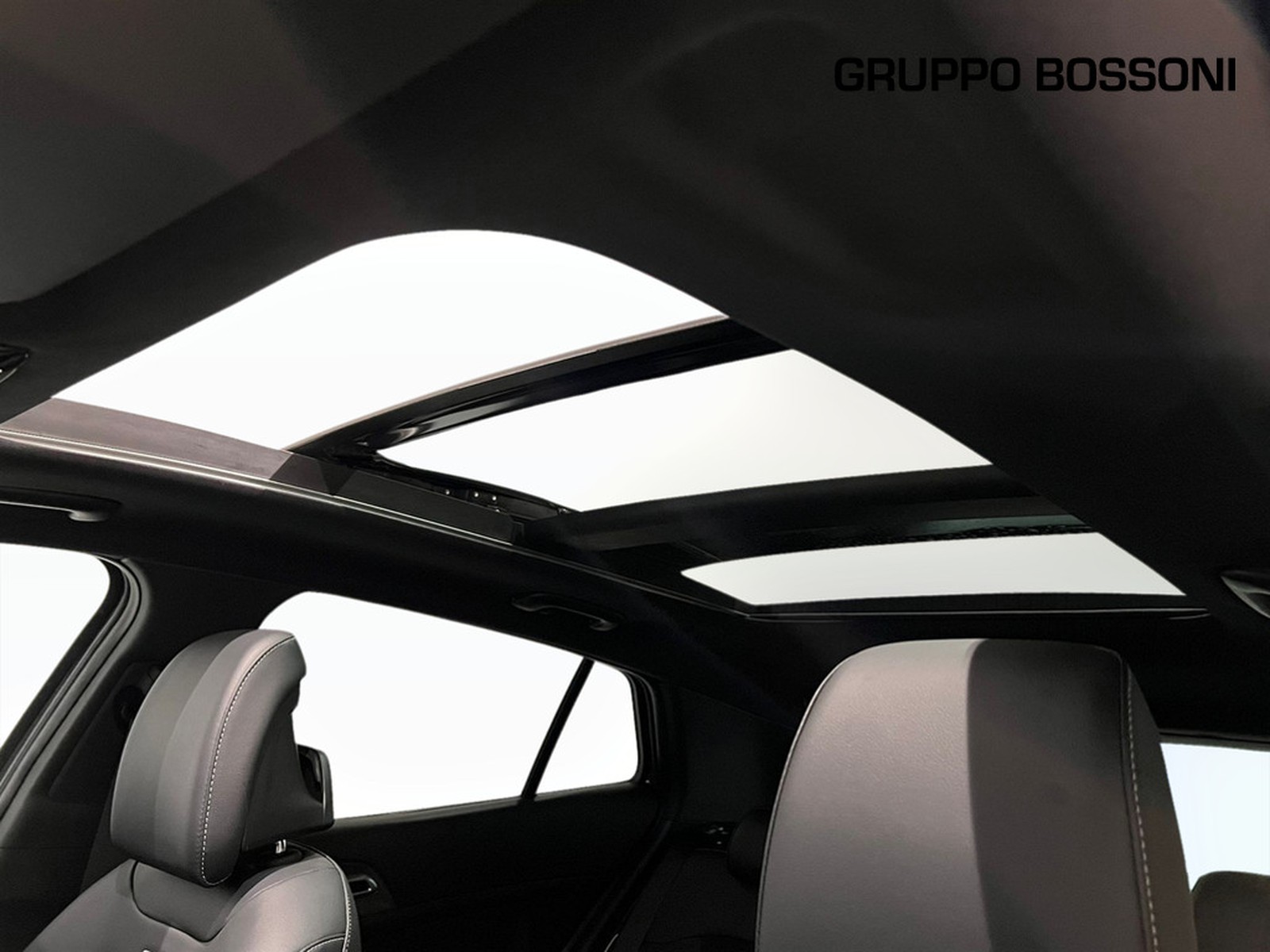 17 - Kia Sportage 1.6 t-gdi phev 245cv gt-line sunroof pack awd at6