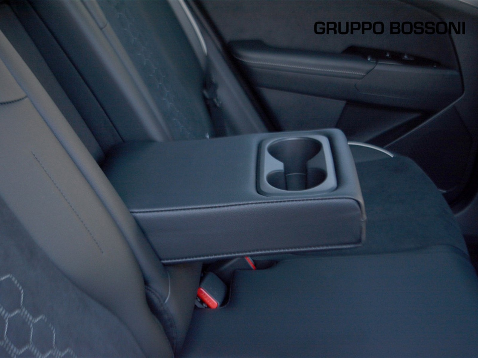 6 - Kia Sportage 1.6 t-gdi phev 245cv gt-line sunroof pack awd at6