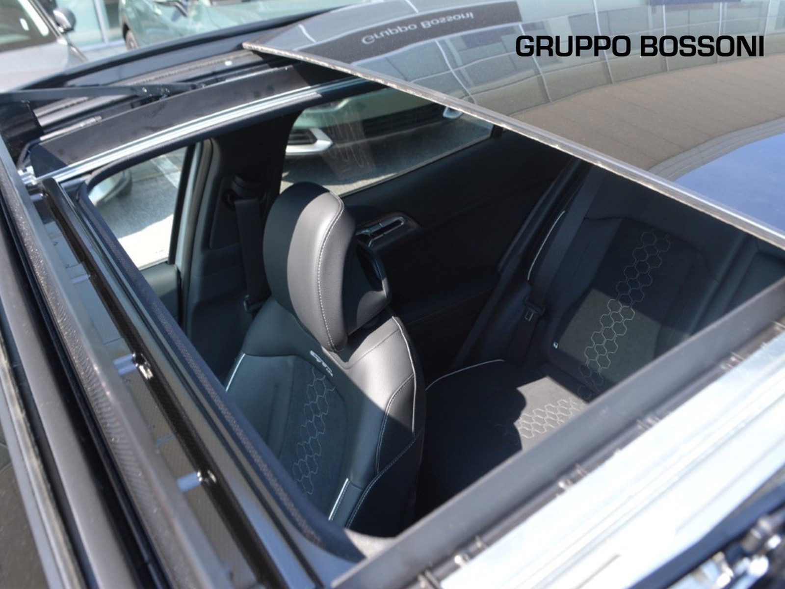 14 - Kia Sportage 1.6 t-gdi phev 245cv gt-line sunroof pack awd at6