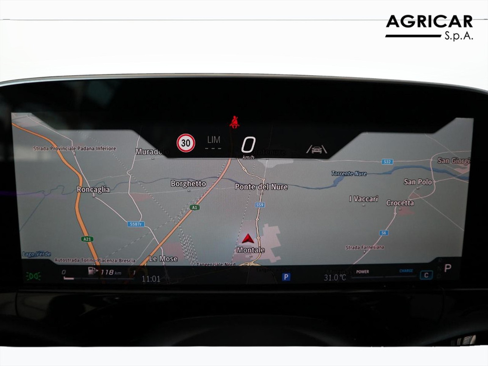 16 - Mercedes Classe E station wagon all-terrain 220 d premium 4matic 9g-tronic