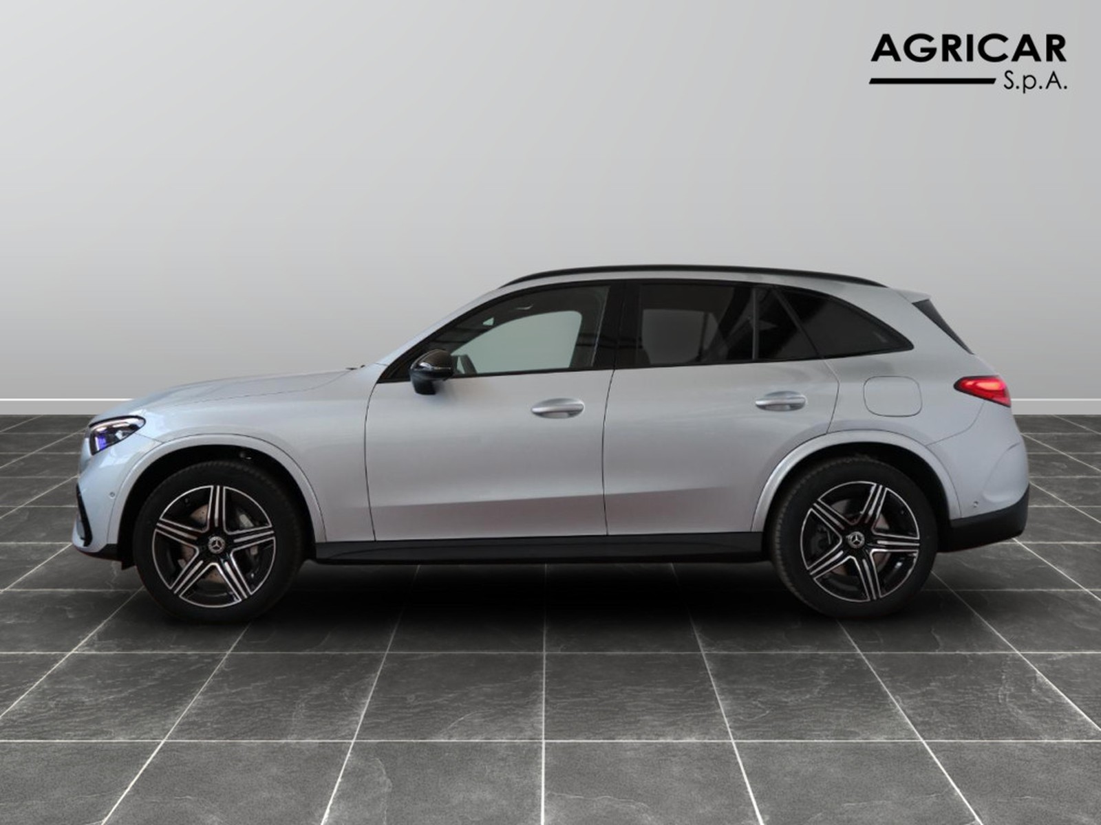 3 - Mercedes GLC suv 300 de plug in hybrid amg line advanced tech 4matic 9g-tronic