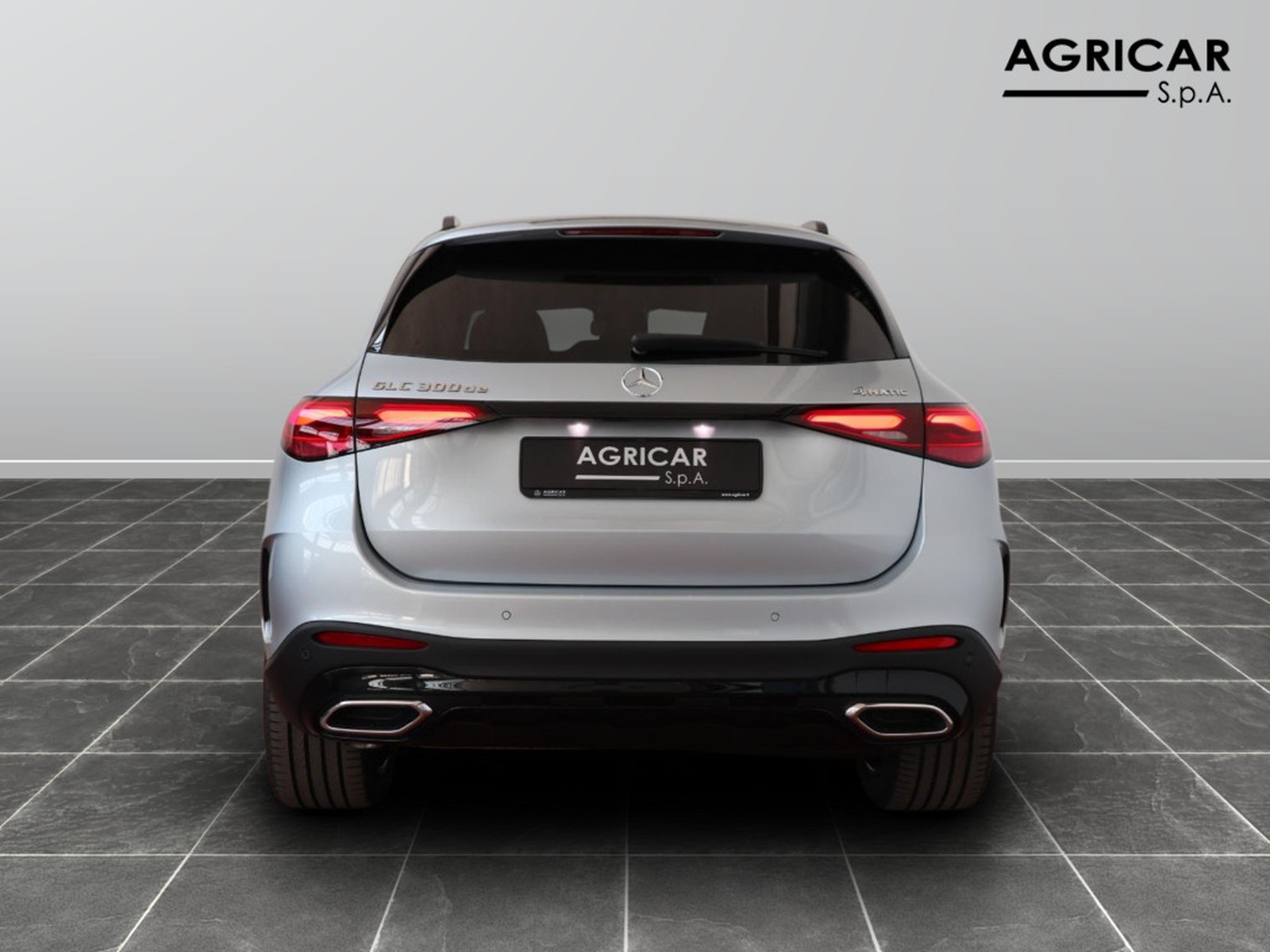 6 - Mercedes GLC suv 300 de plug in hybrid amg line advanced tech 4matic 9g-tronic