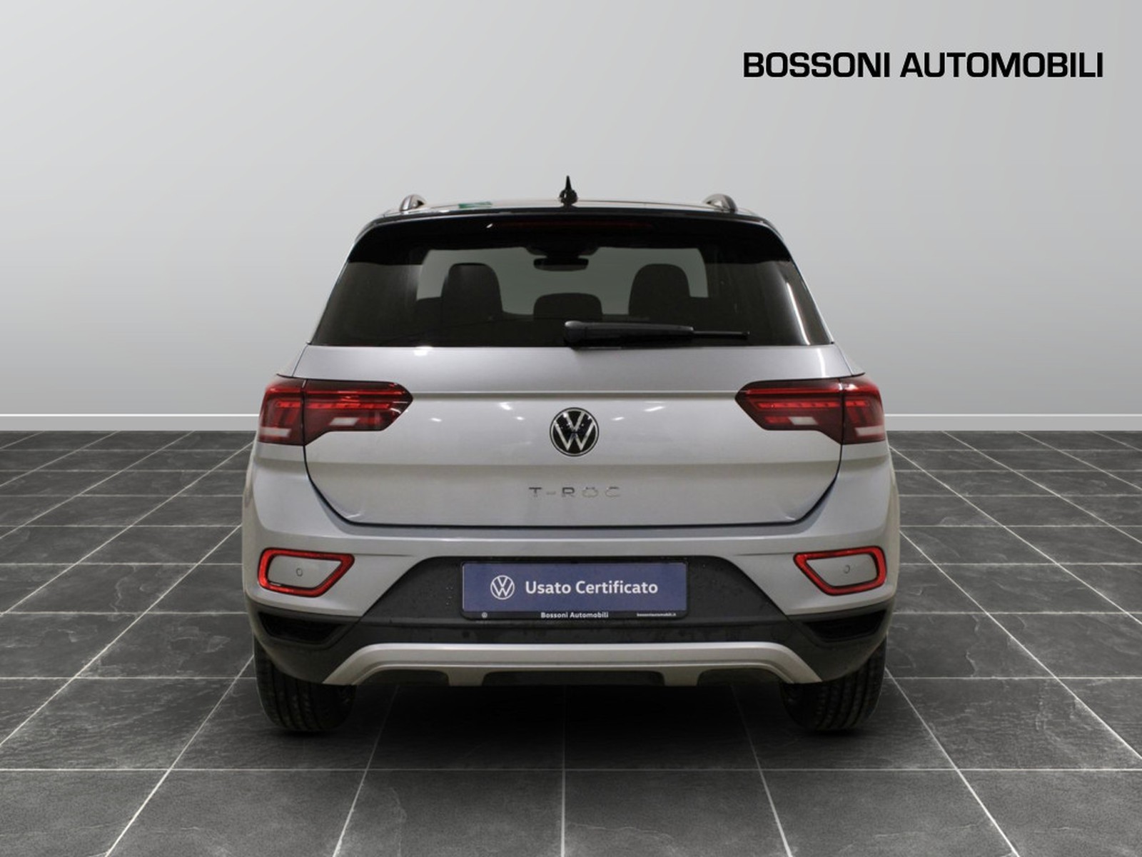 5 - Volkswagen T-Roc 1.0 tsi 115cv sport