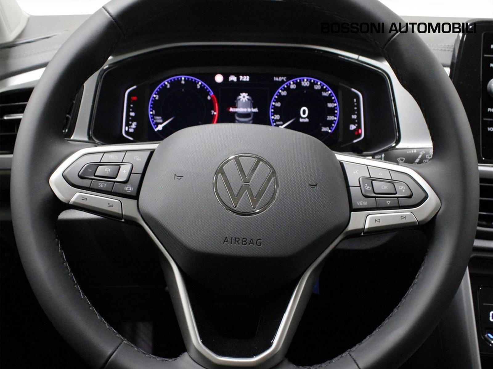 15 - Volkswagen T-Roc 1.0 tsi 115cv sport