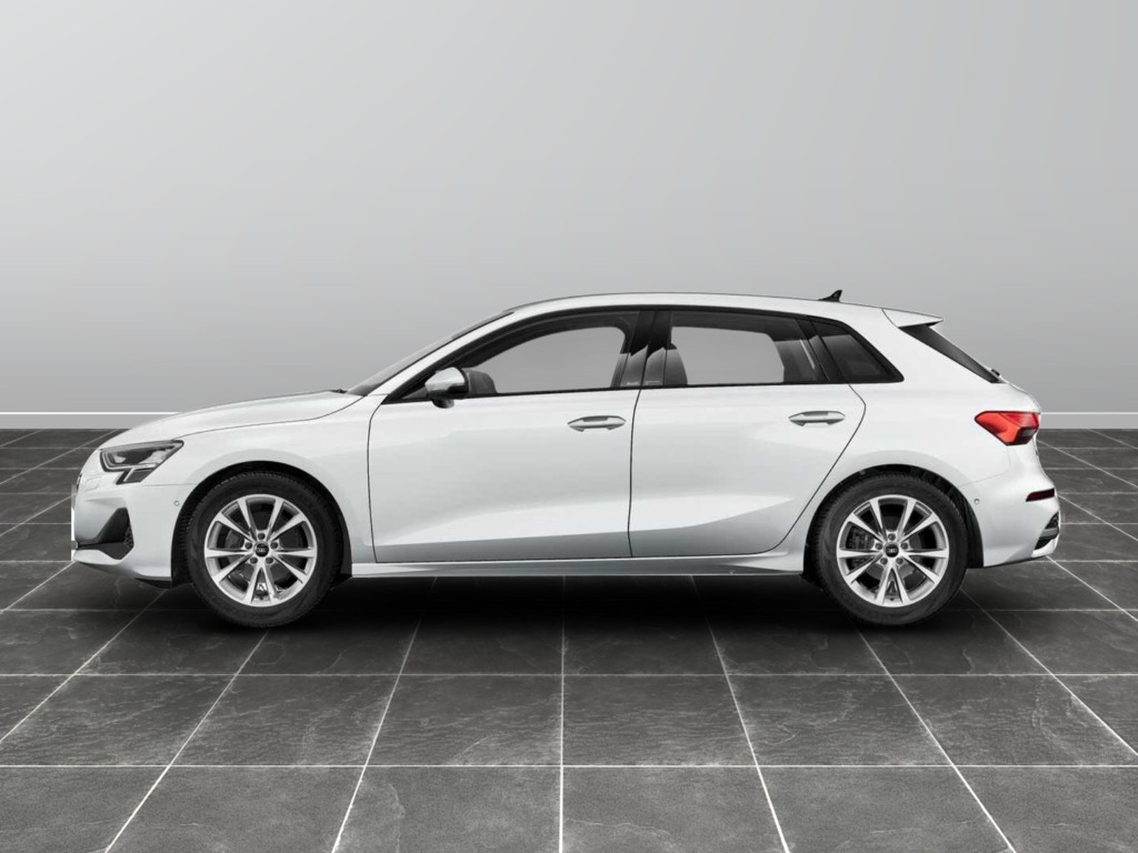 2 - Audi A3 sportback 2.0 tdi 150cv business s tronic