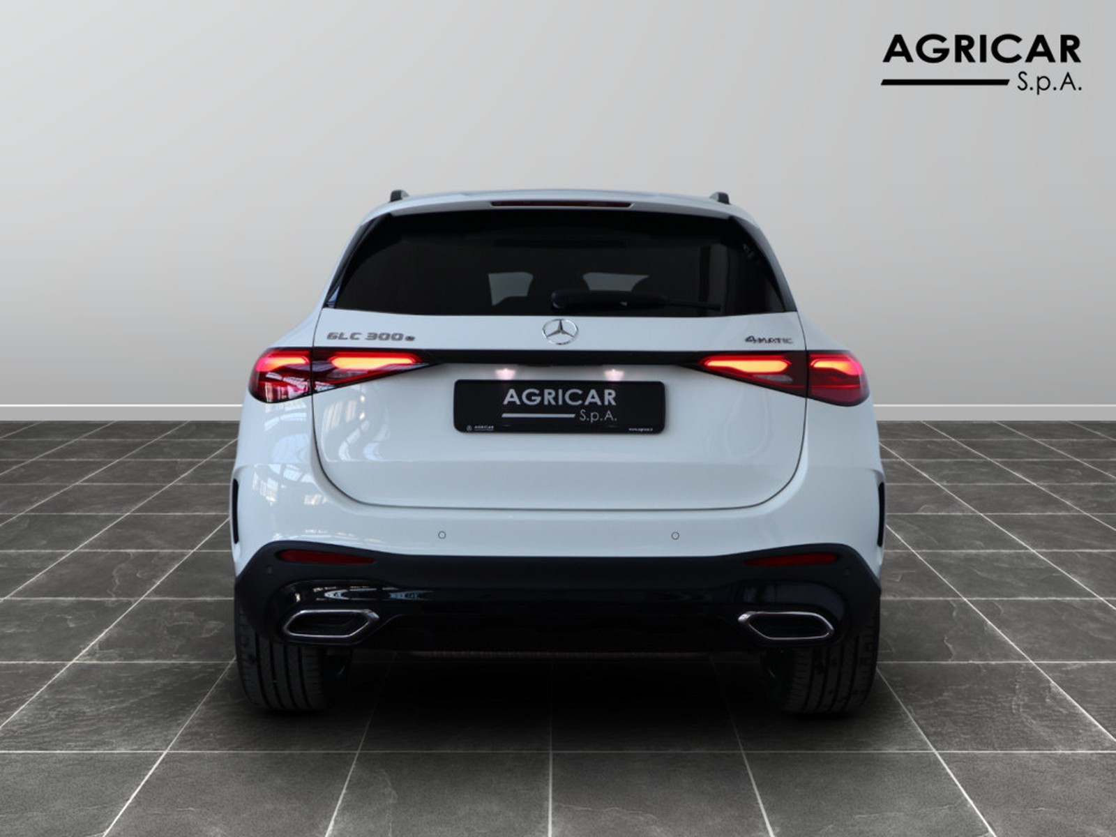 6 - Mercedes GLC suv 300 e amg line advanced plus 4matic 9g-tronic