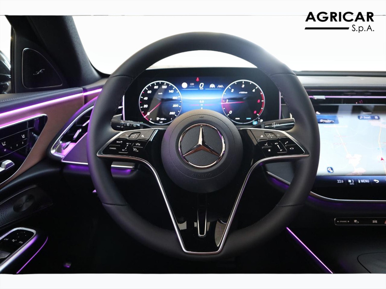 17 - Mercedes Classe E station wagon all-terrain 220 d premium 4matic 9g-tronic