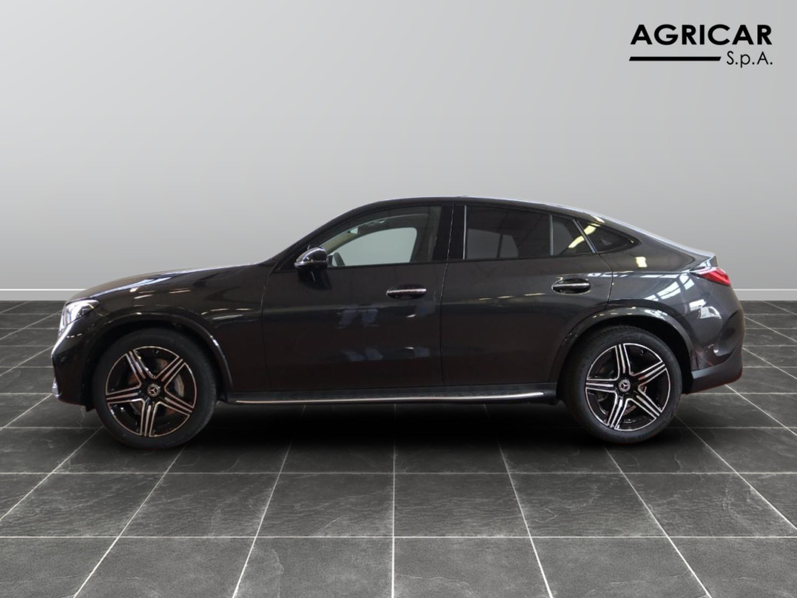 3 - Mercedes GLC coupe 220 d amg line premium 4matic 9g-tronic