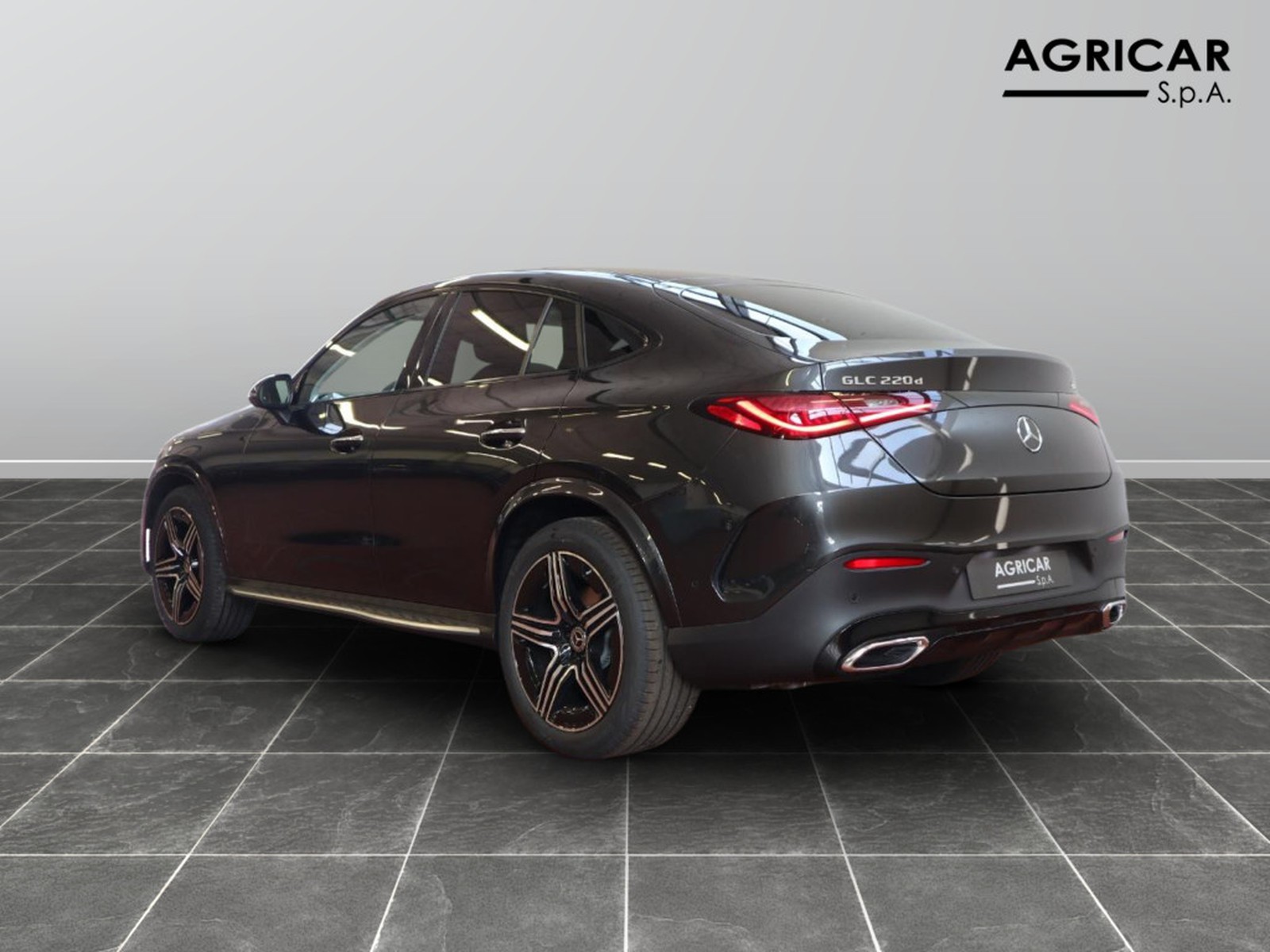 5 - Mercedes GLC coupe 220 d amg line premium 4matic 9g-tronic
