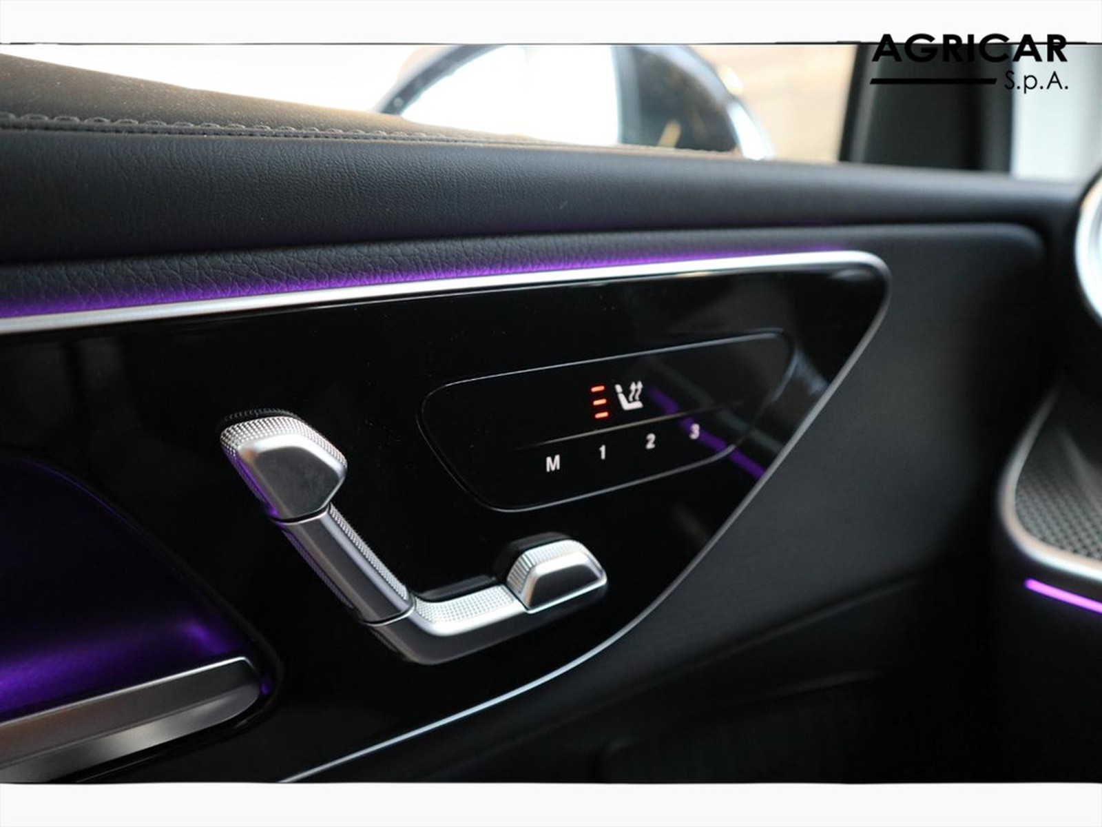 15 - Mercedes GLC coupe 220 d amg line premium 4matic 9g-tronic