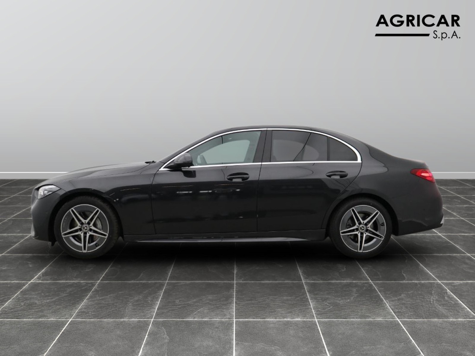 3 - Mercedes Classe C berlina 220 d mild hybrid 200cv amg line advanced plus 4matic 9g-tronic