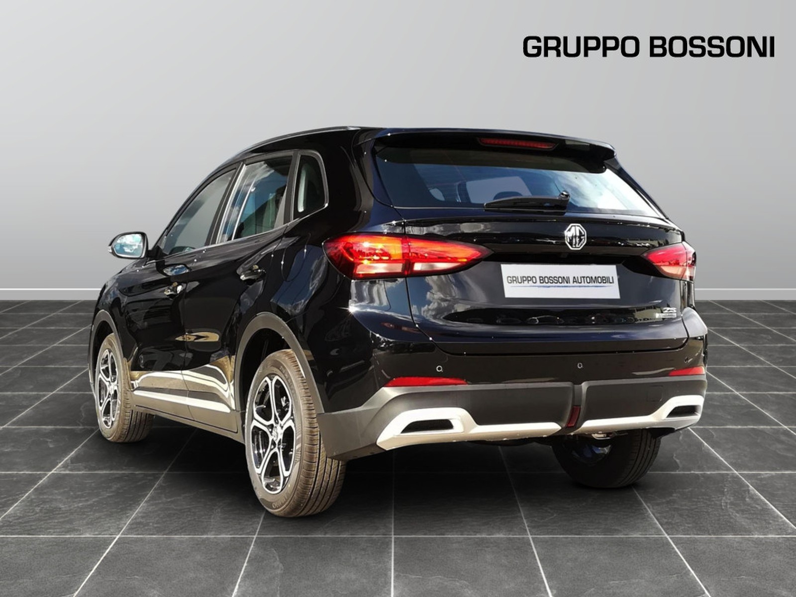 4 - Mg ZS 1.5 hybrid+ comfort auto