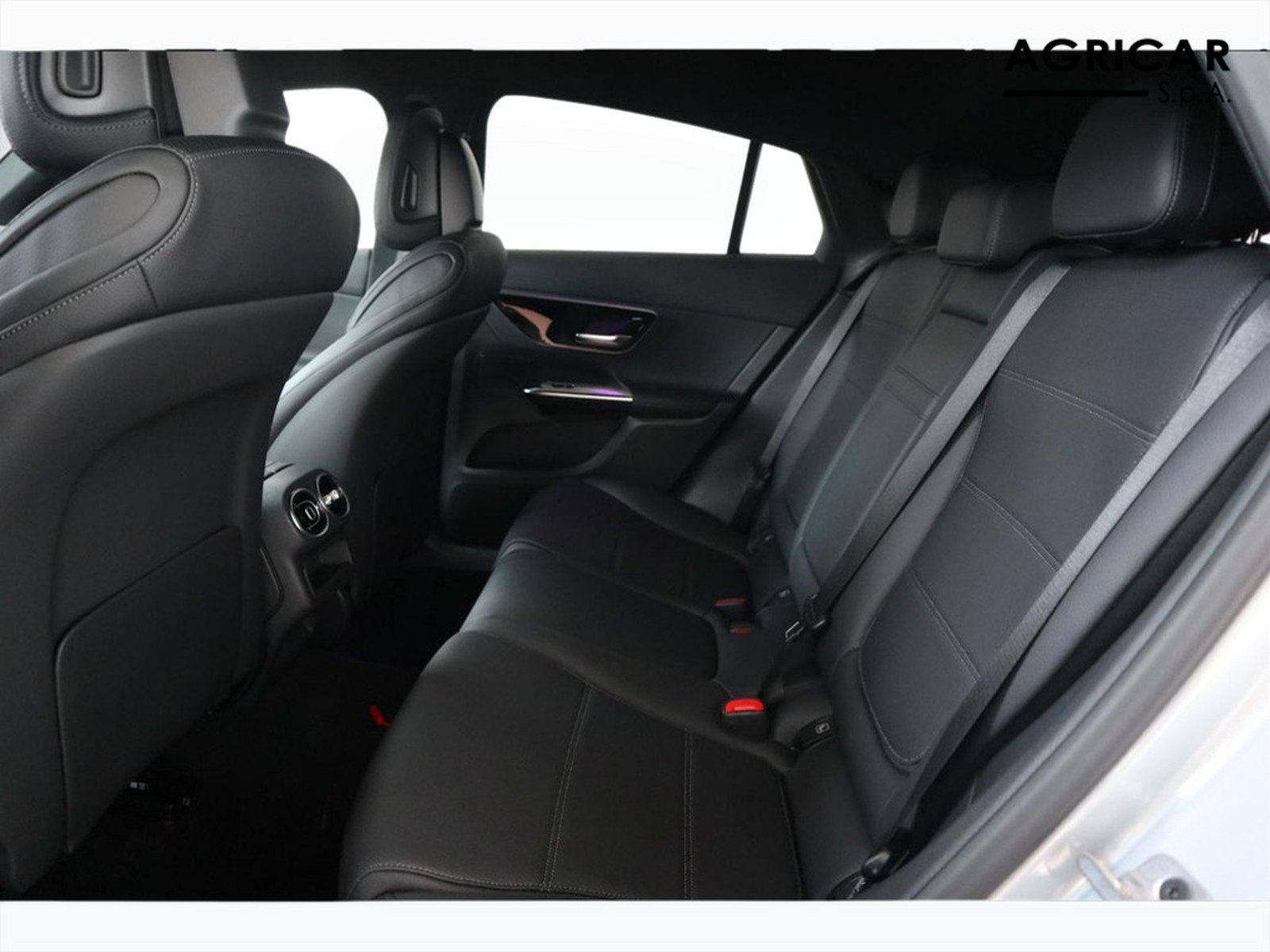 8 - Mercedes GLC coupe 220 d advanced 4matic 9g-tronic