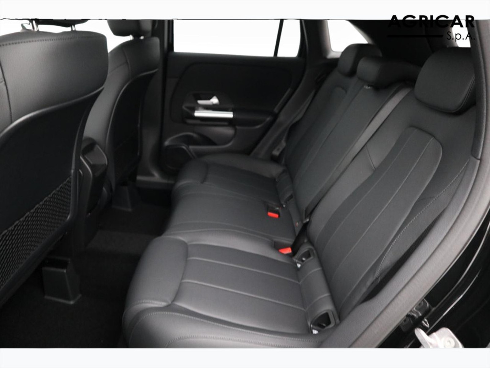 8 - Mercedes GLA 200 d progressive advanced plus 8g-dct