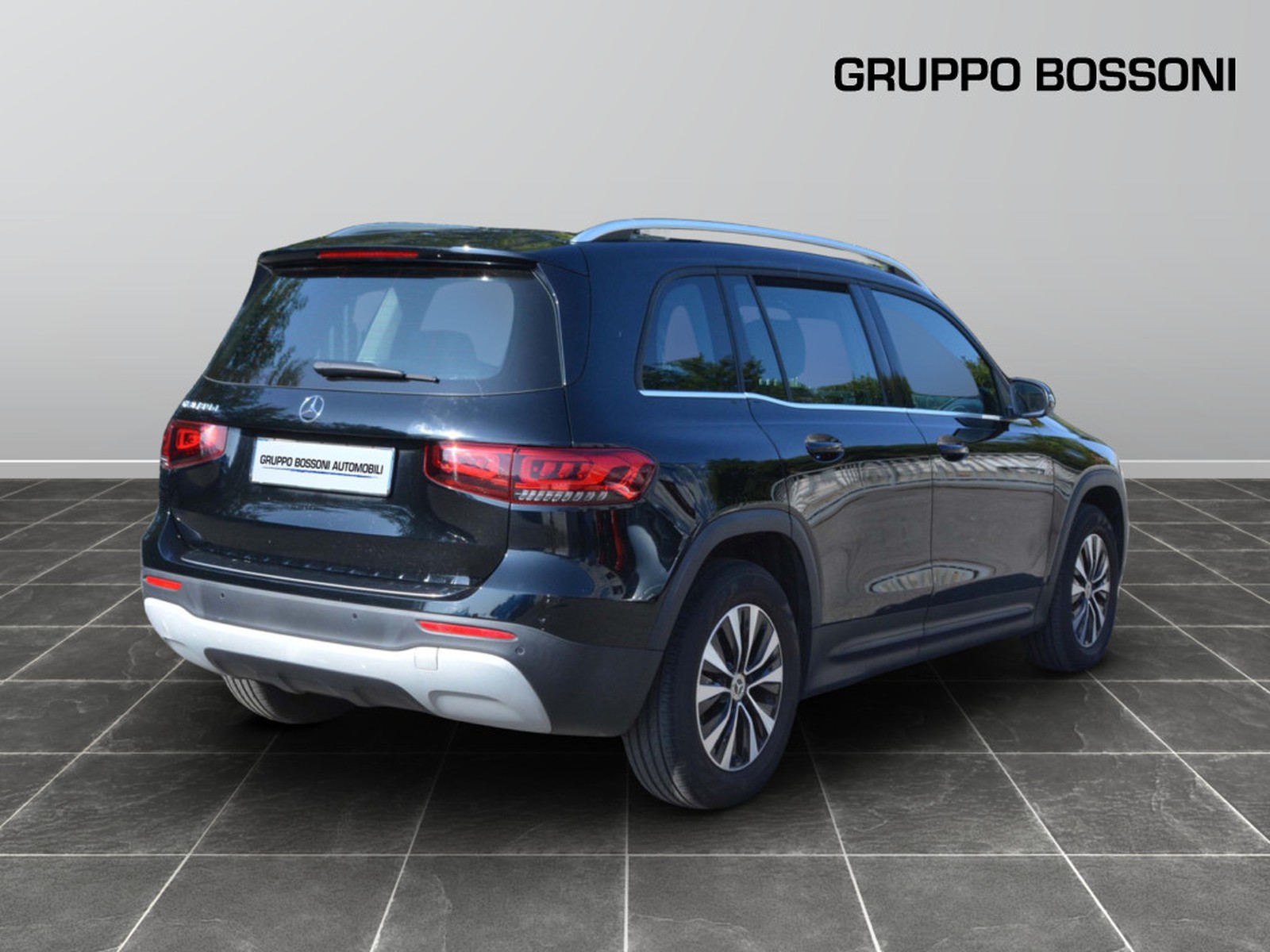 3 - Mercedes GLB 180 d business extra 8g-dct