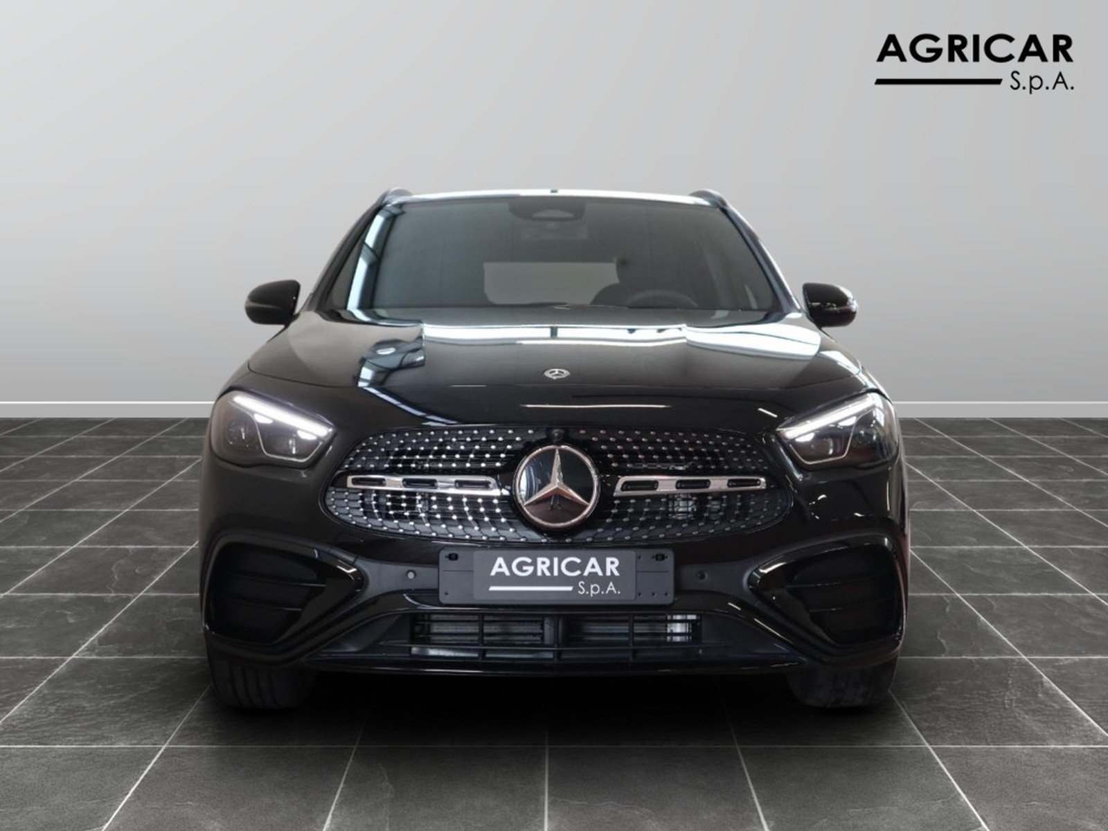 2 - Mercedes GLA 200 d amg line advanced plus 8g-dct