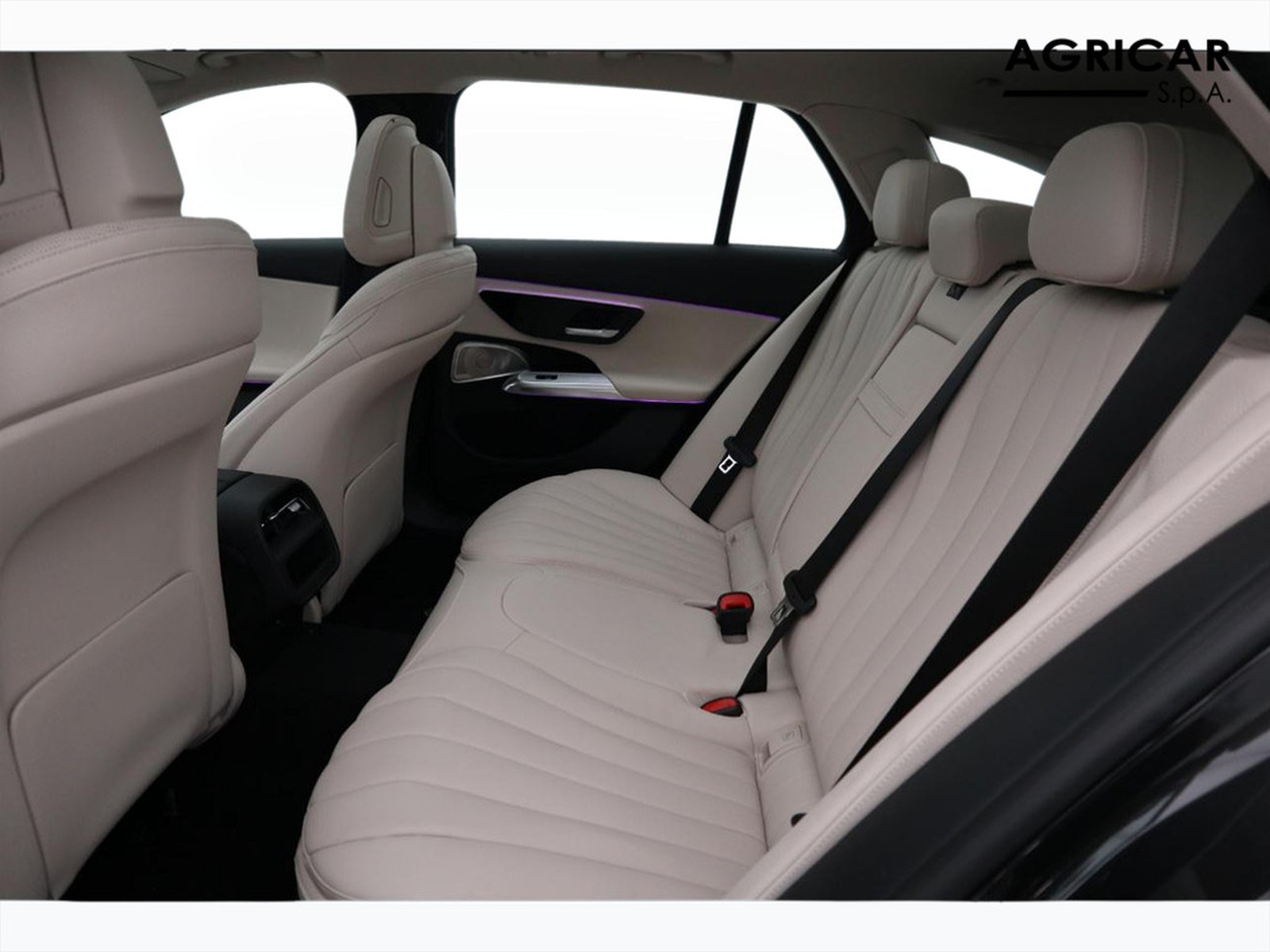 8 - Mercedes Classe E station wagon all-terrain 300 de plug in hybrid premium 4matic 9g-tronic