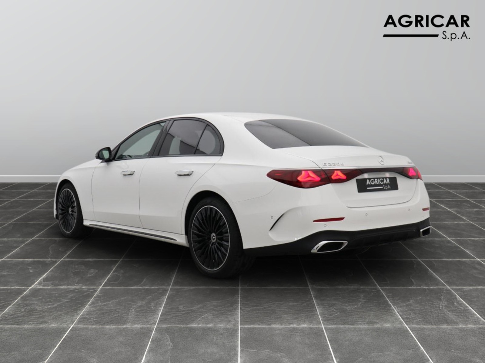5 - Mercedes Classe E berlina 220 d amg line advanced plus 4matic 9g-tronic