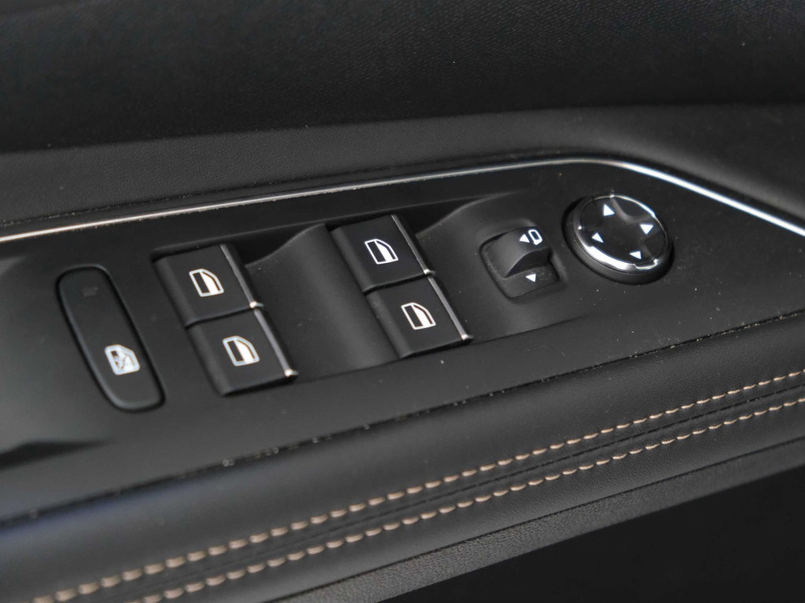 22 - Peugeot 3008 1.2 puretech turbo gt eat8 s&s