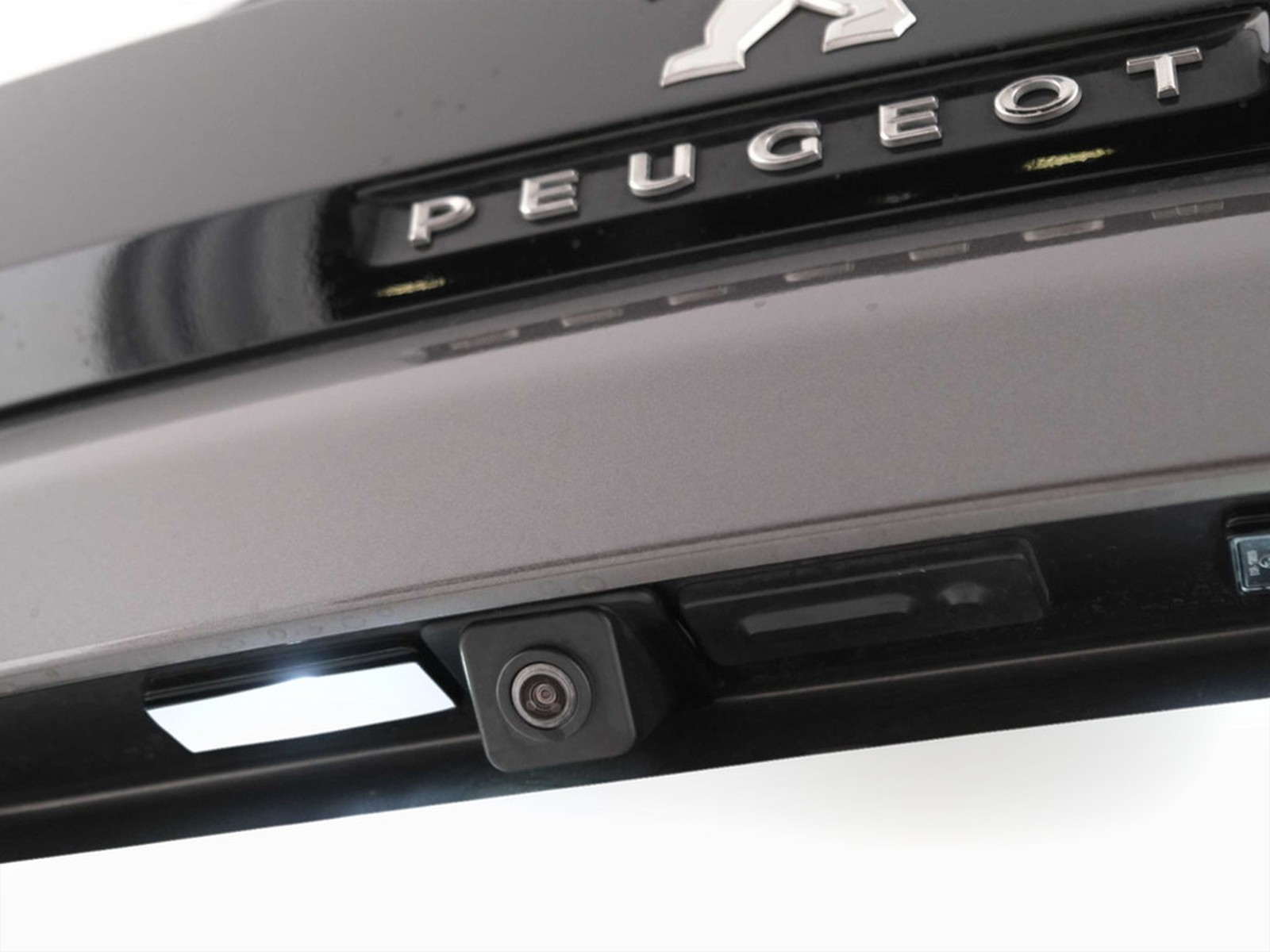 33 - Peugeot 3008 1.2 puretech turbo gt eat8 s&s