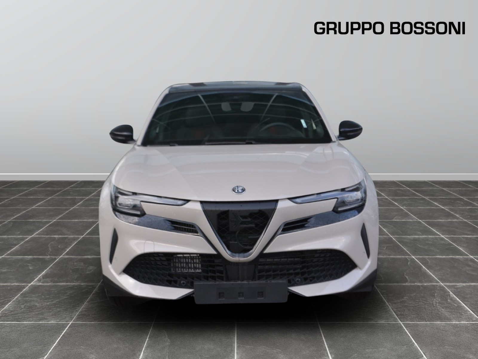 2 - Alfa Romeo Junior 1.2 hybrid 145cv ibrida speciale edct6