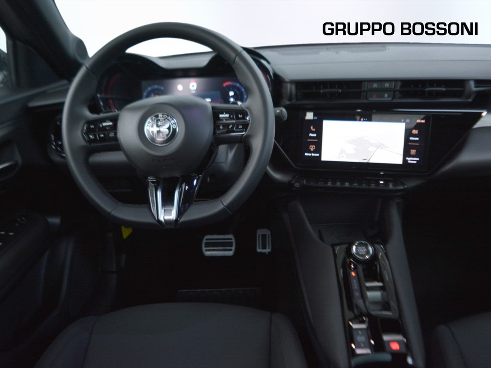 9 - Alfa Romeo Junior 1.2 hybrid 145cv ibrida speciale edct6