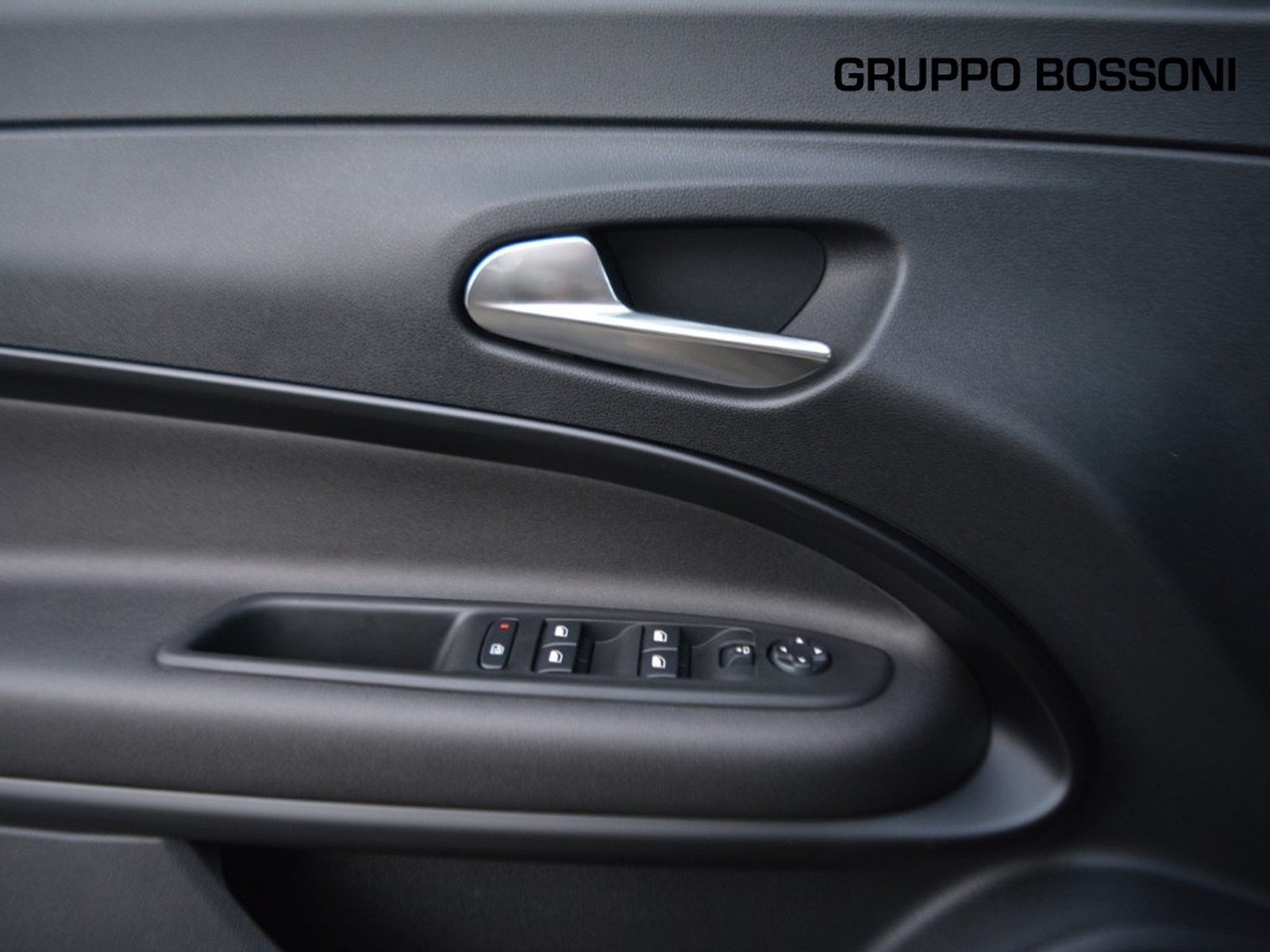 15 - Alfa Romeo Junior 1.2 hybrid 145cv ibrida speciale edct6