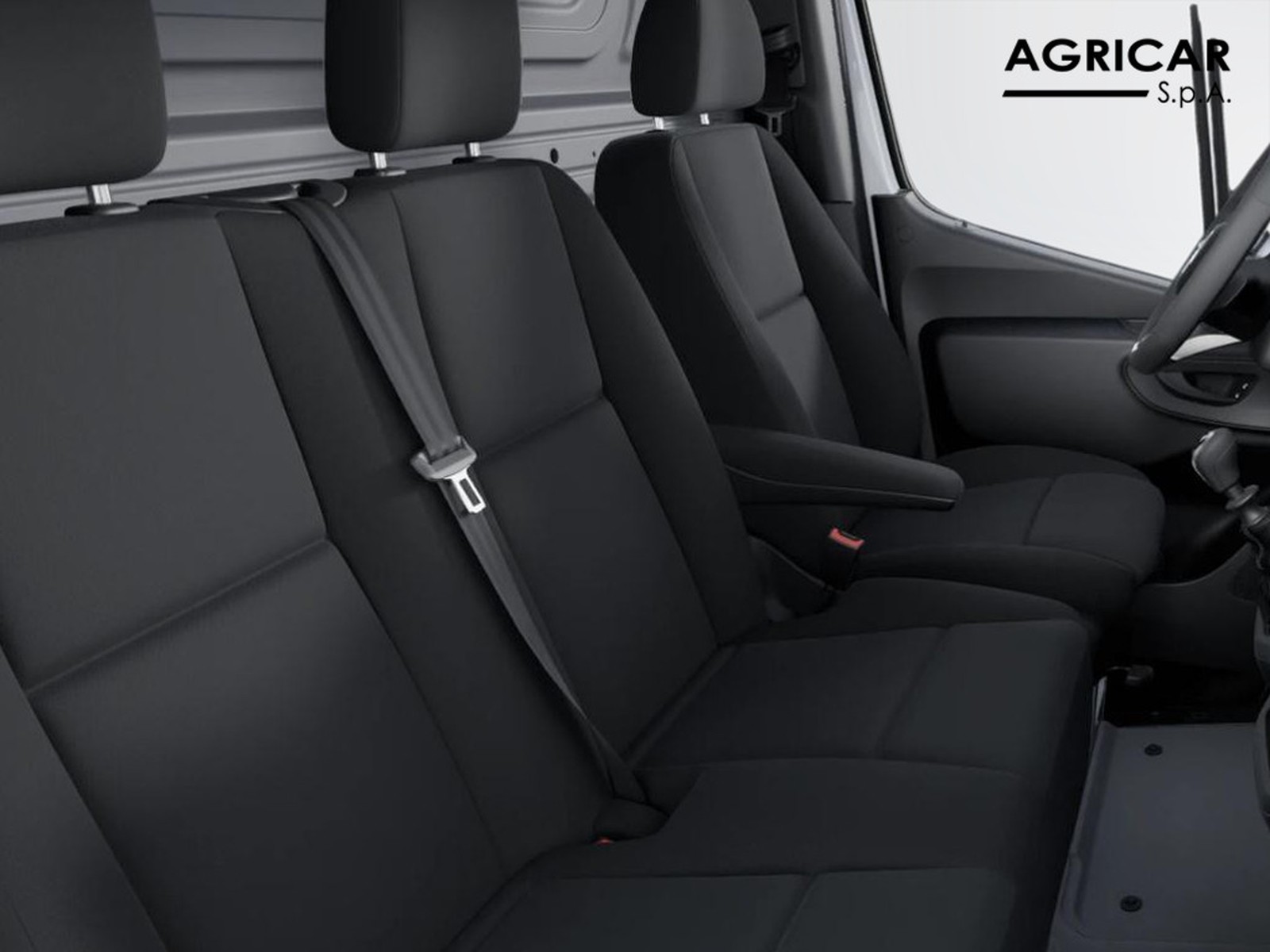 6 - Mercedes Vans Sprinter 315 rwd 2.0 cdi f 37/35