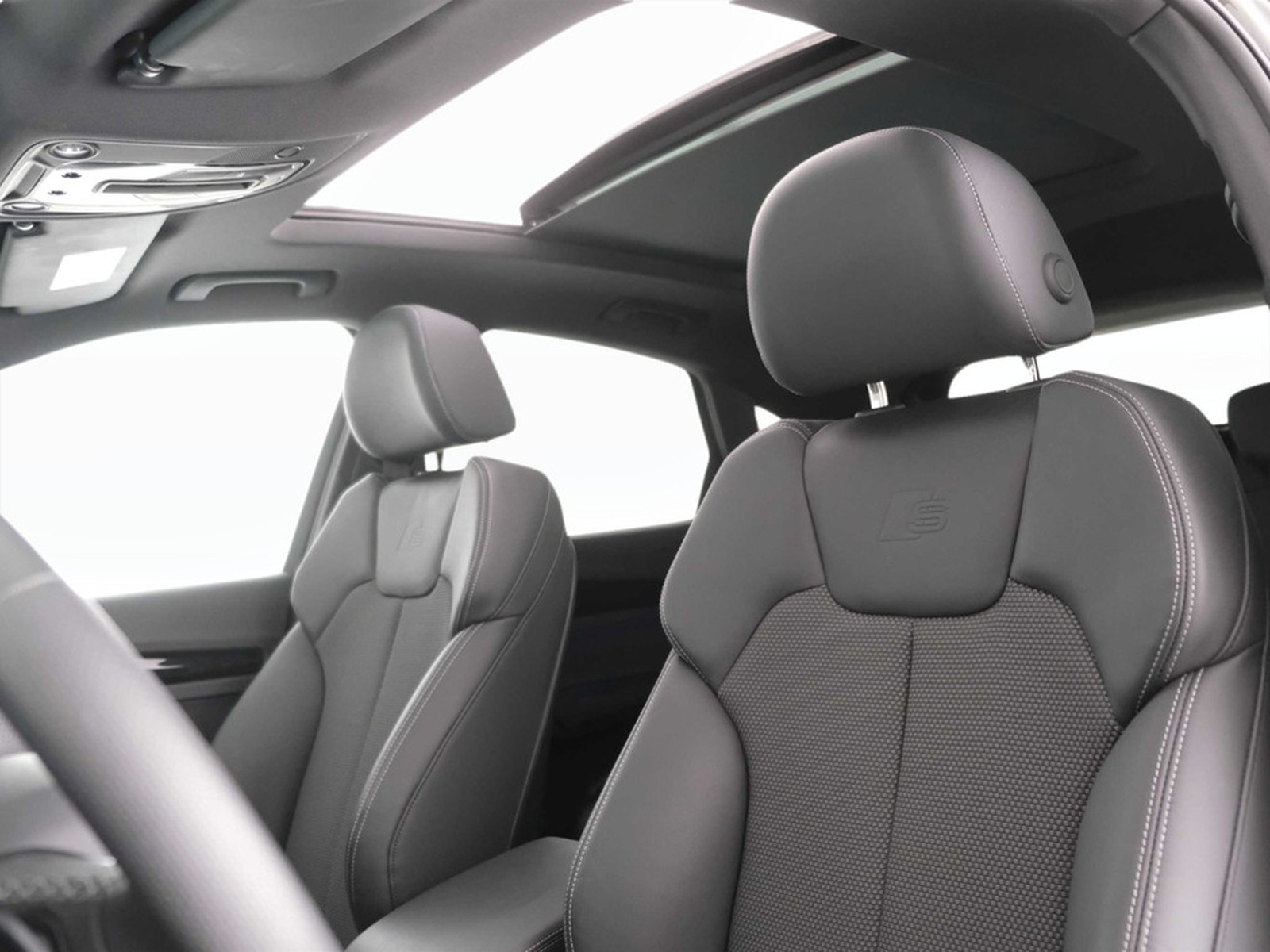 34 - Audi Q5 sportback 55 2.0 tfsi e identity black quattro s tronic