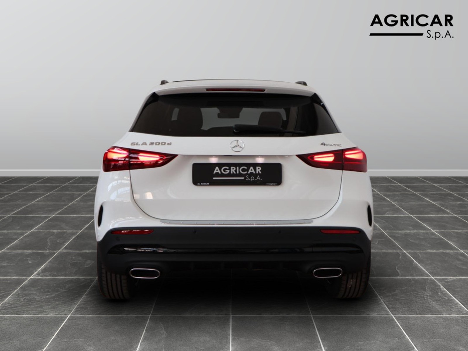 6 - Mercedes GLA 200 d amg line premium 4matic 8g-dct