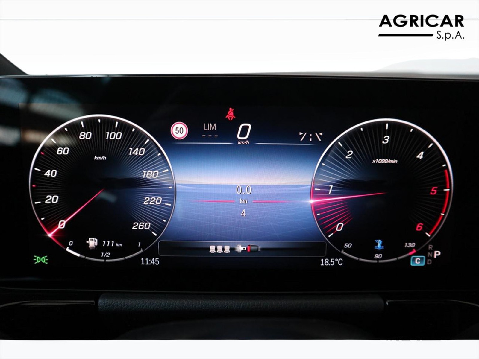 9 - Mercedes GLA 200 d amg line premium 4matic 8g-dct