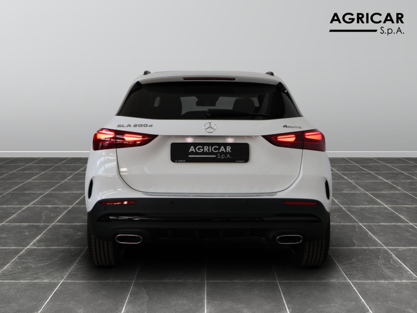 6 - Mercedes GLA 200 d amg line premium 4matic 8g-dct