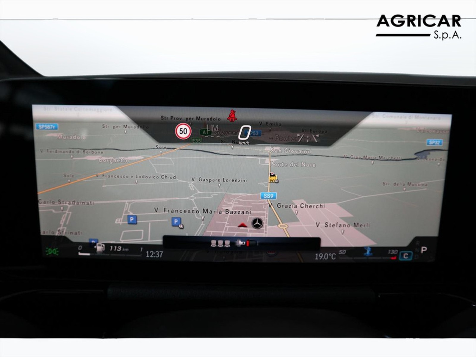 16 - Mercedes GLA 200 d amg line premium 4matic 8g-dct