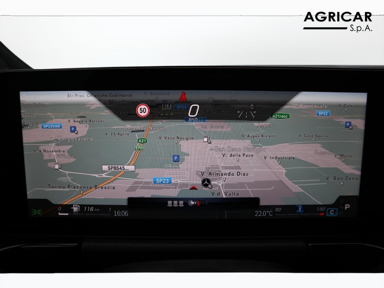 16 - Mercedes GLA 200 d amg line premium 4matic 8g-dct