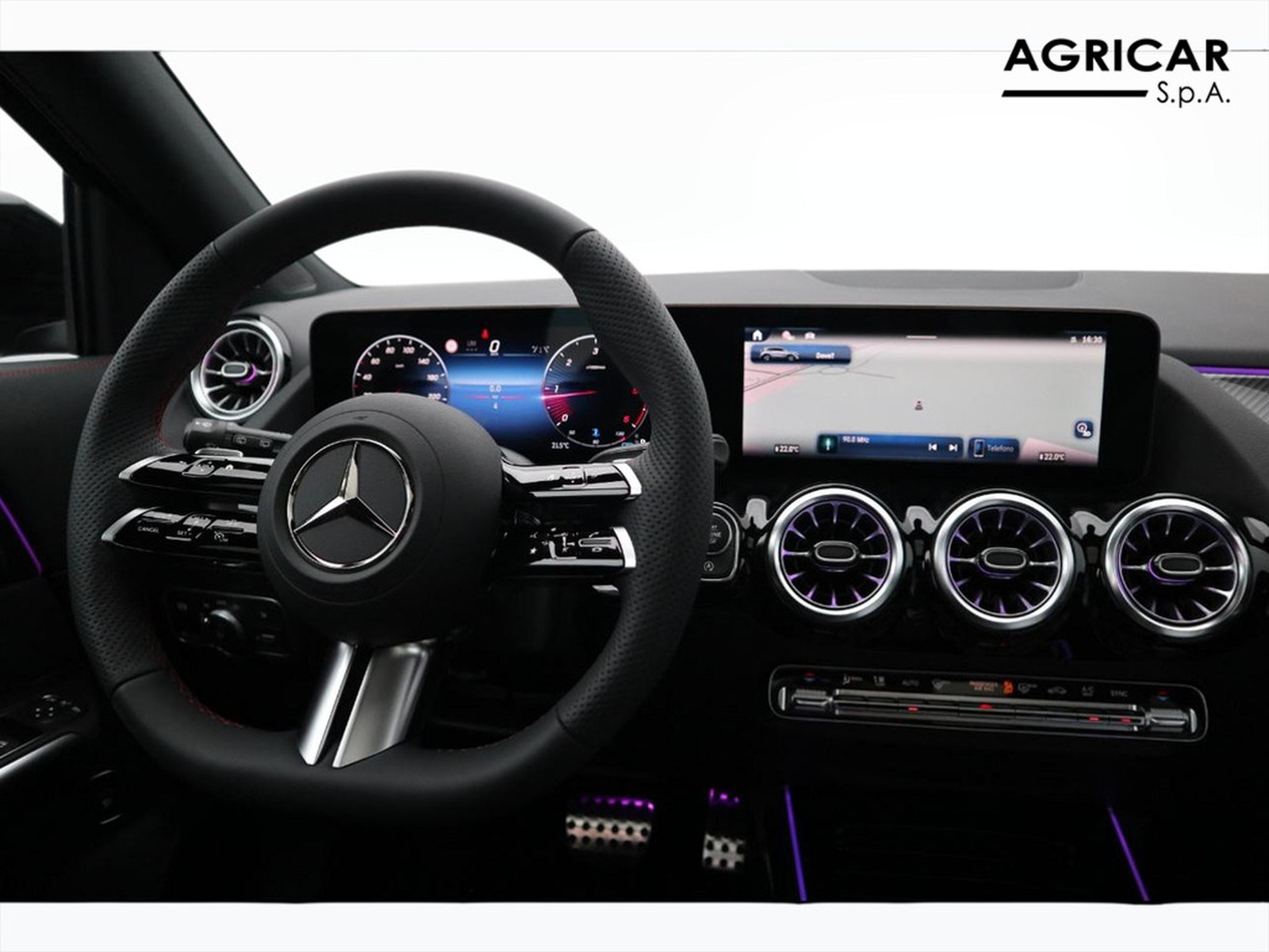 12 - Mercedes GLA 200 d amg line premium 4matic 8g-dct