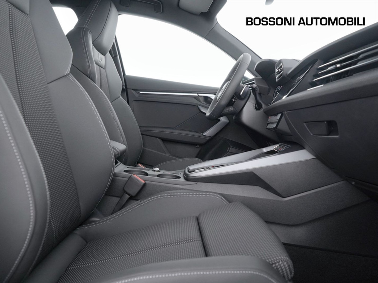 16 - Audi A3 sedan 2.0 tdi 150cv s line edition s tronic