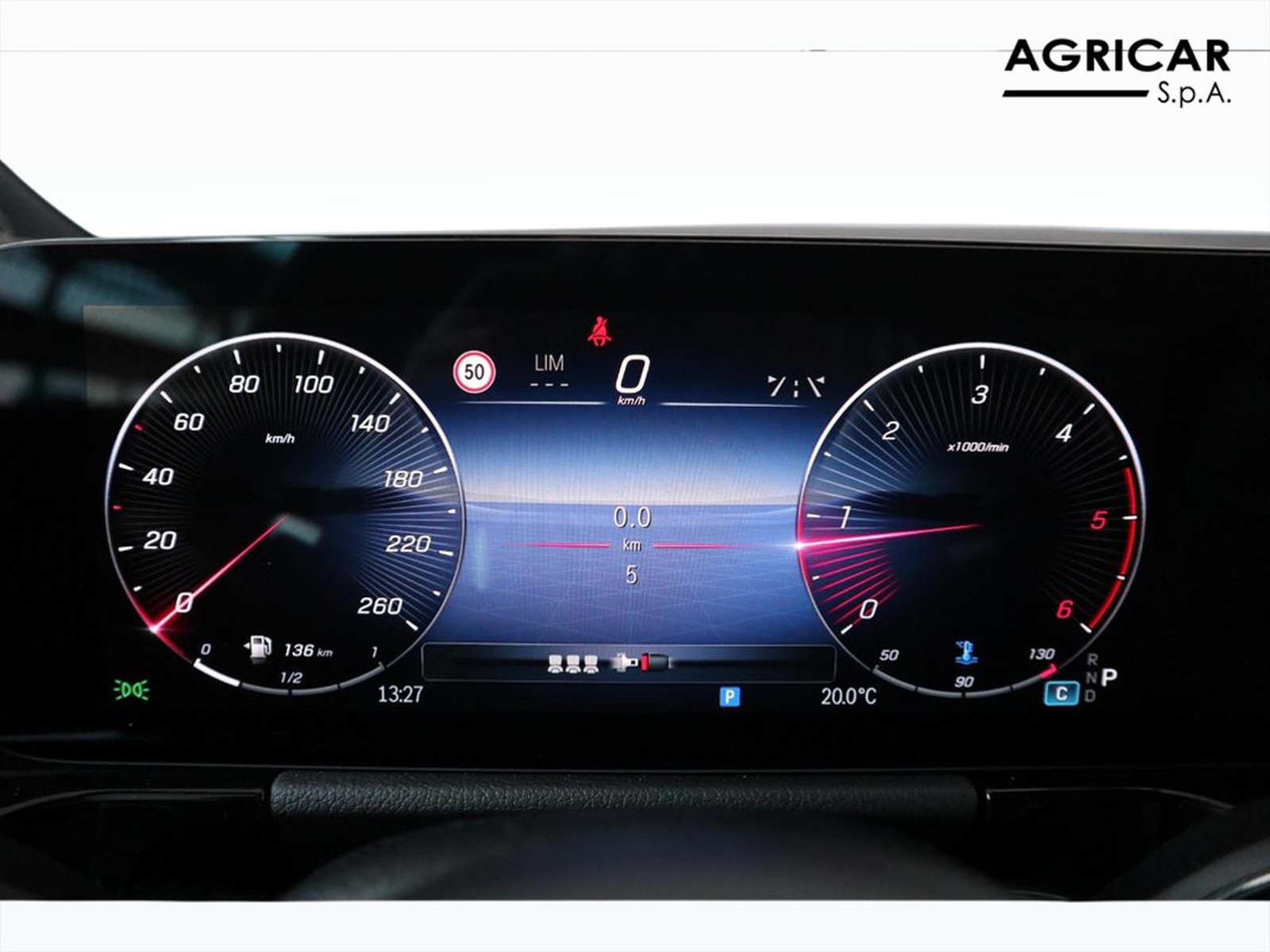 9 - Mercedes GLA 200 d amg line premium 8g-dct