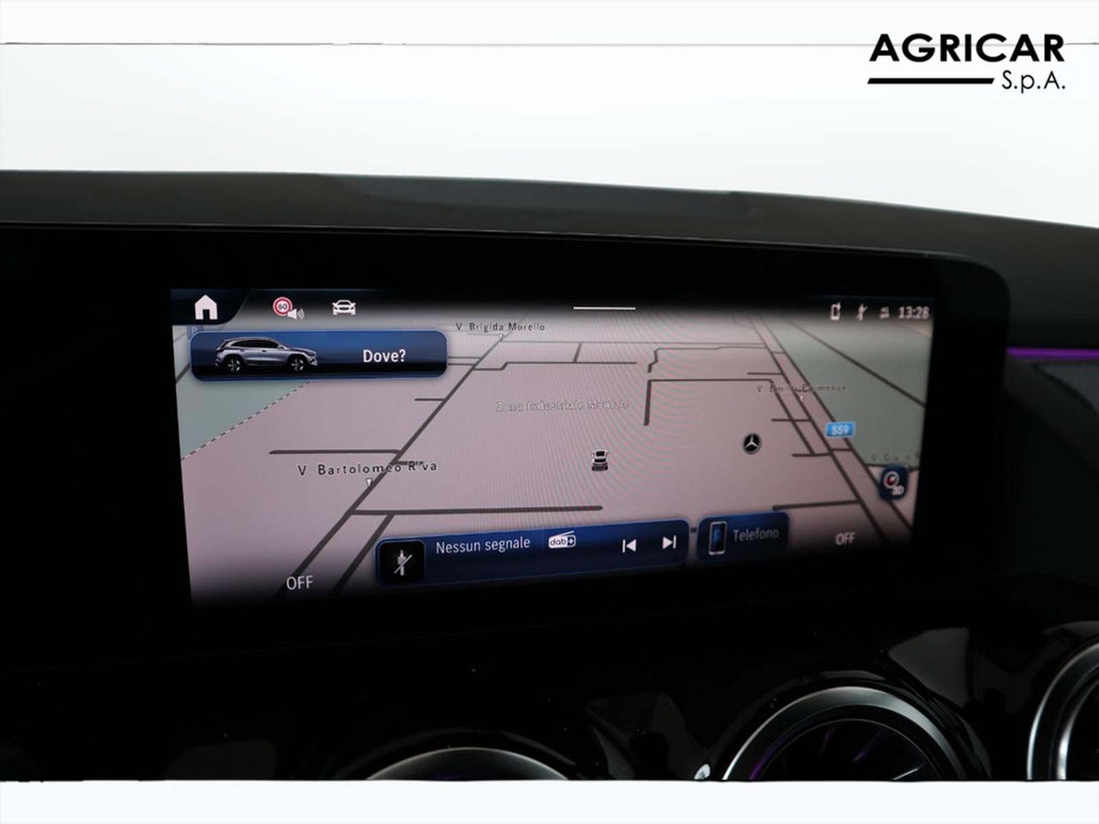 10 - Mercedes GLA 200 d amg line premium 8g-dct