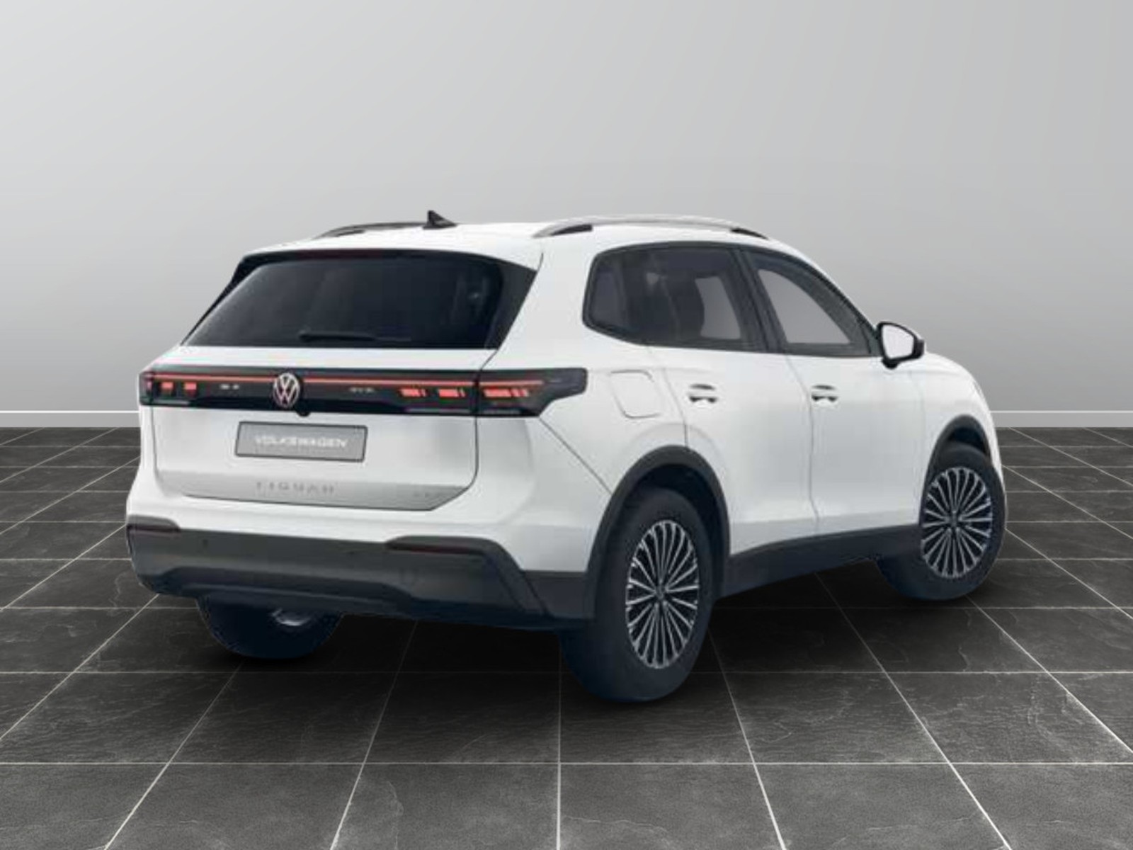 3 - Volkswagen Tiguan 1.5 etsi act 130cv edition plus dsg