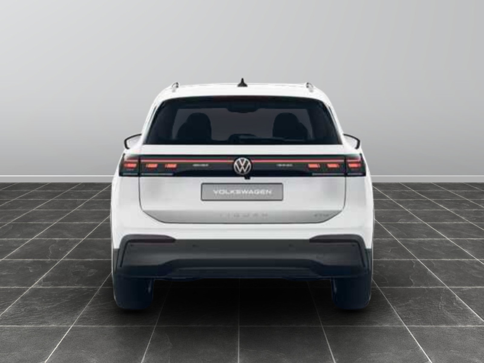 6 - Volkswagen Tiguan 1.5 etsi act 130cv edition plus dsg