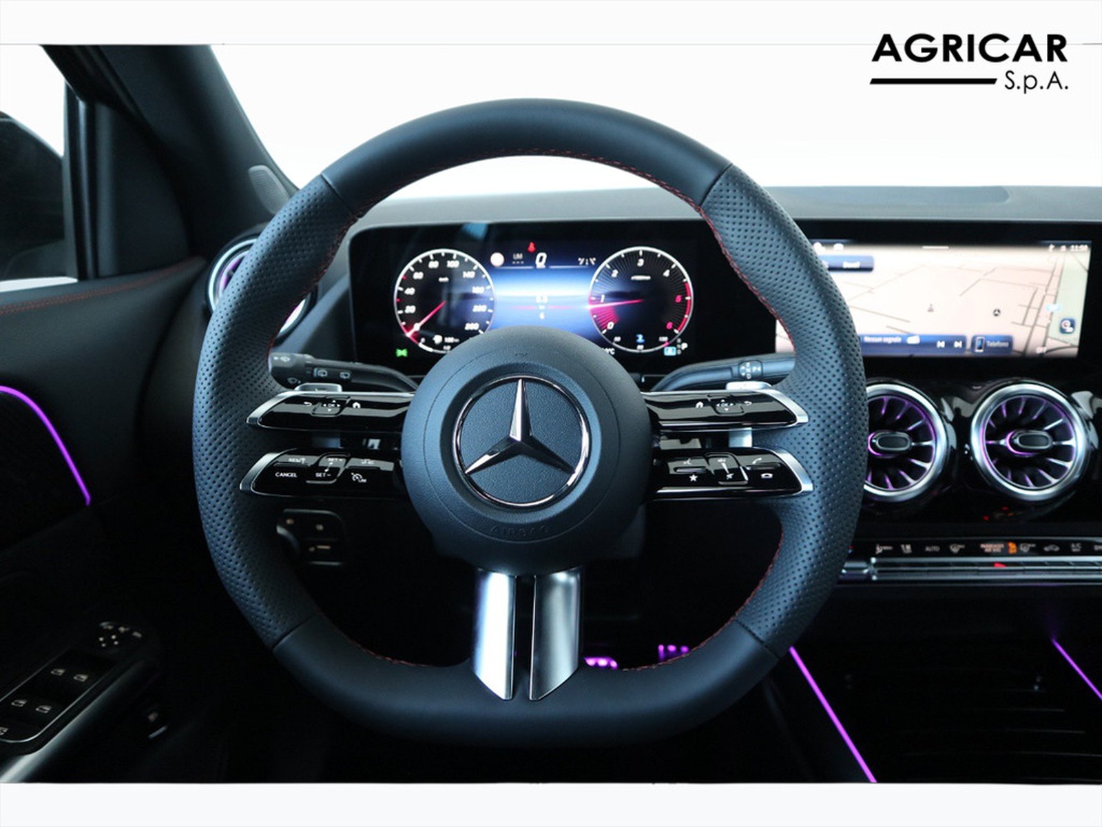 17 - Mercedes GLA 200 d amg line advanced plus 8g-dct