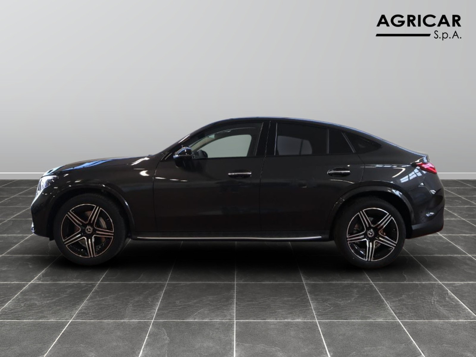 3 - Mercedes GLC coupe 220 d amg line premium 4matic 9g-tronic