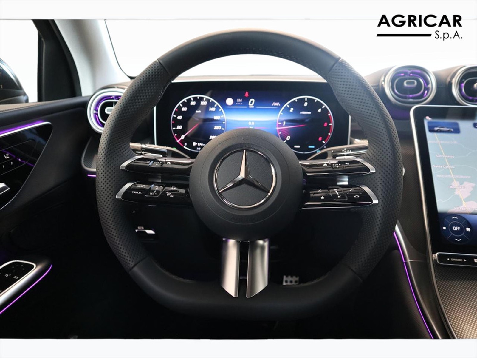 17 - Mercedes GLC coupe 220 d amg line premium 4matic 9g-tronic