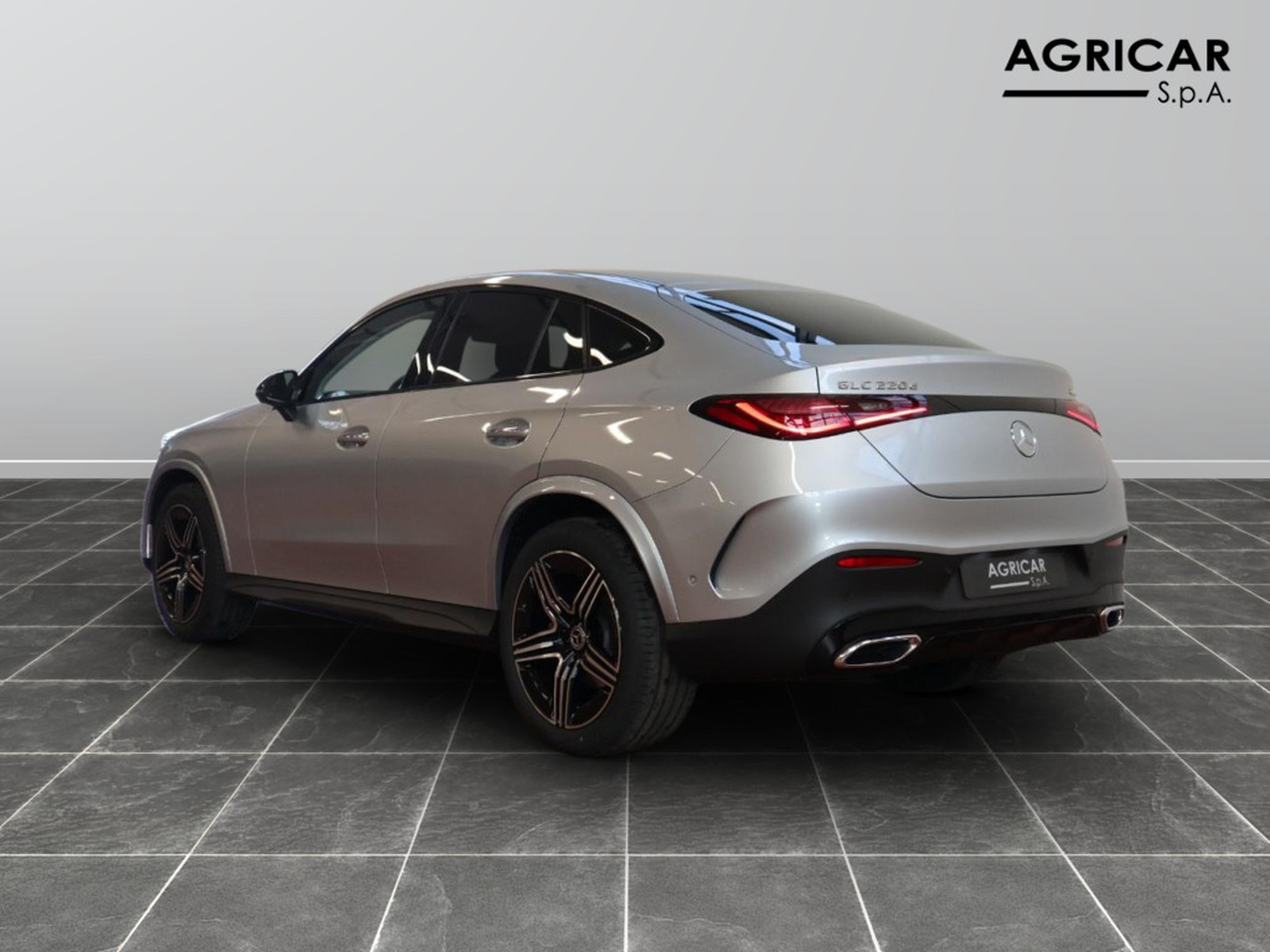 5 - Mercedes GLC coupe 220 d amg line premium 4matic 9g-tronic