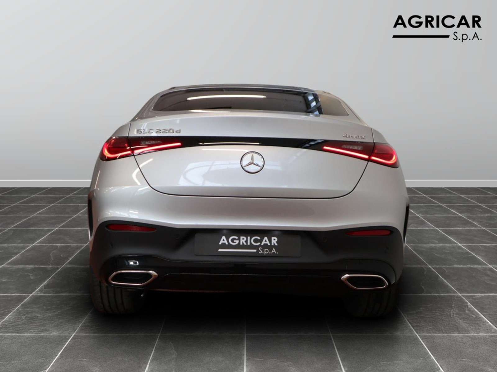 6 - Mercedes GLC coupe 220 d amg line premium 4matic 9g-tronic