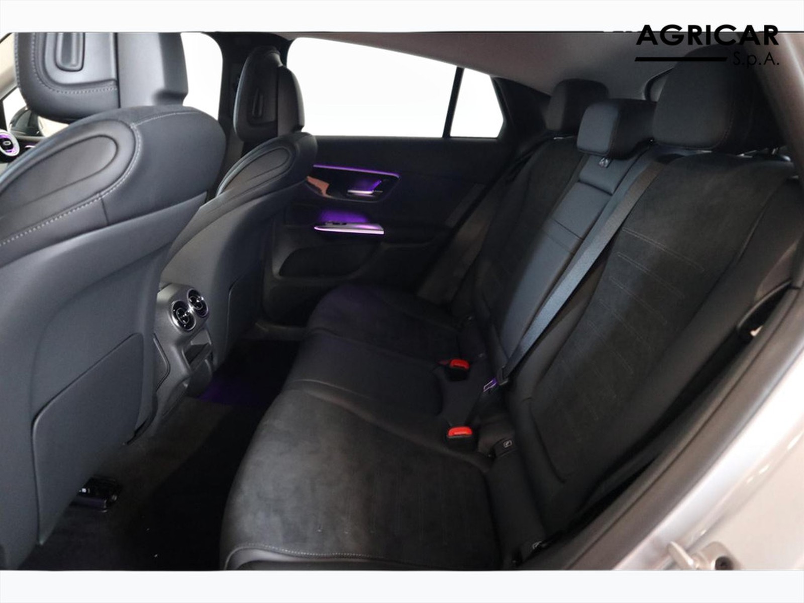 8 - Mercedes GLC coupe 220 d amg line premium 4matic 9g-tronic