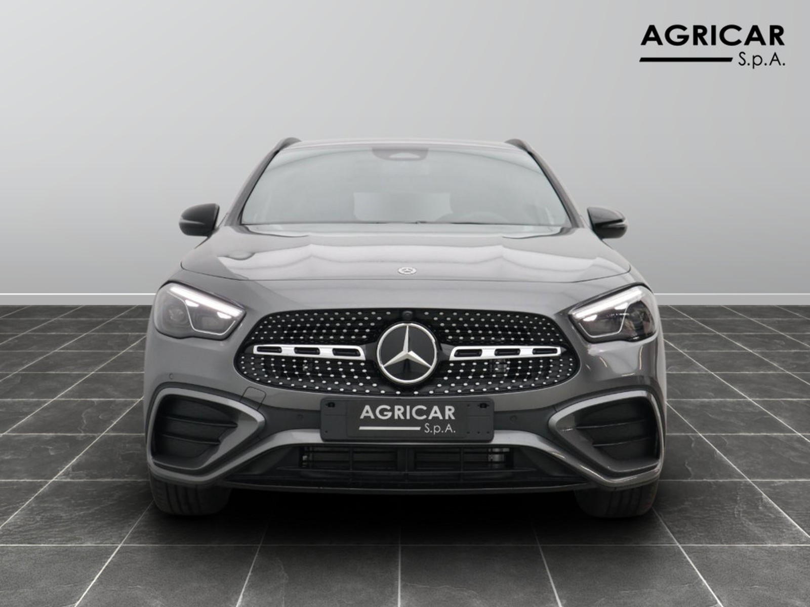 2 - Mercedes GLA 180 d amg line advanced plus 8g-dct
