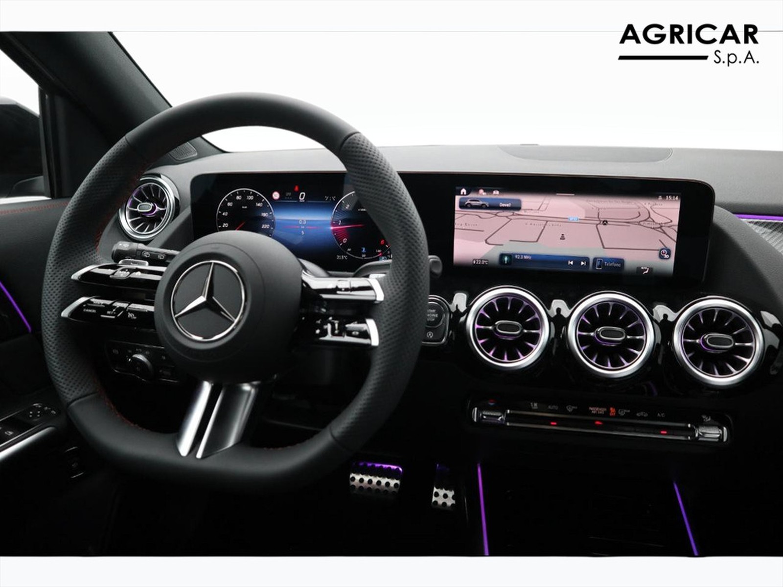 12 - Mercedes GLA 180 d amg line advanced plus 8g-dct