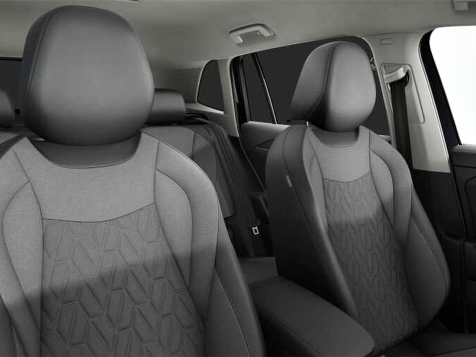 9 - Volkswagen Tiguan 1.5 etsi act 130cv edition plus dsg